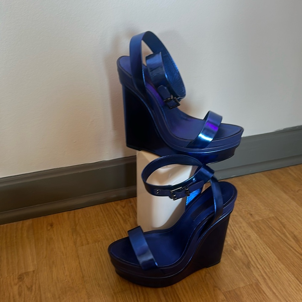 BCBG MaxAzria Laura Blue Platform Wedges Sandals Shoes All Leather Size  6
